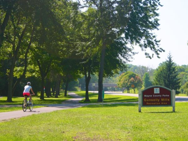 Bike trails and parks near Downtown Dearborn Michigan
