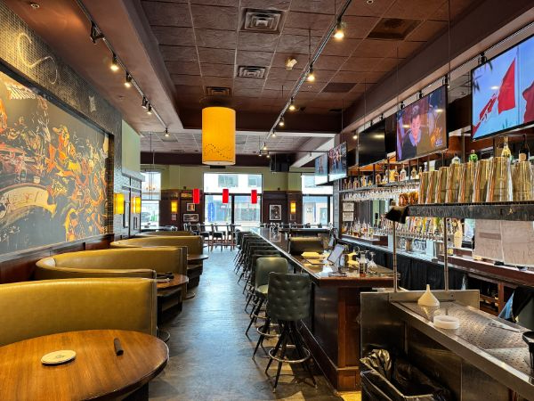 Downtown Dearborn restaurants and nightlife near loft apartments